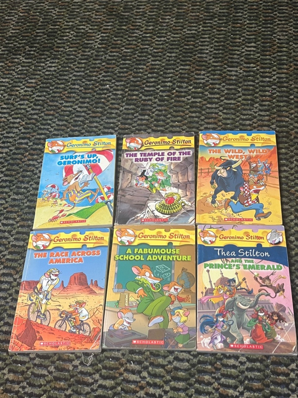 GERONIMO STILTON BOOK LOT